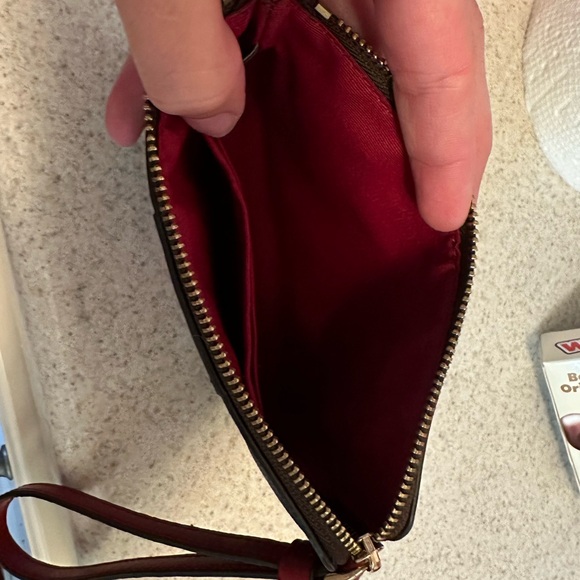 Coach hand purse - Picture 2 of 3